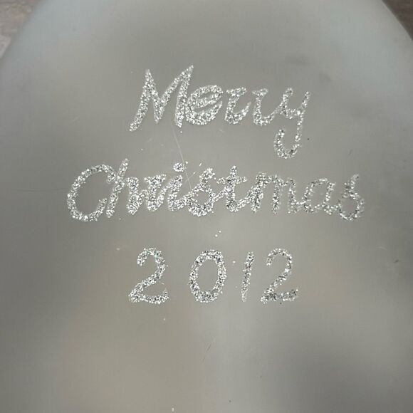 2012 oval frosted glass Holiday Ornament - Picture 4 of 4